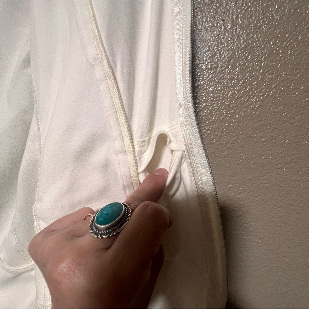 Lululemon Athletica Cream Softshell Limited Edition Uba Jacket Activewear Coat - Picture 15 of 15